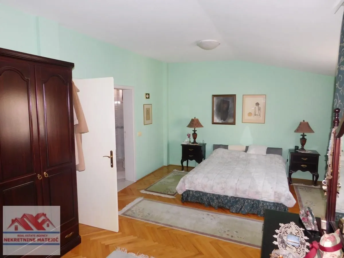 Prodaja, stan, 151m², Vašarište, Kragujevac
