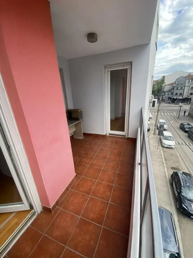 Izdavanje, dvosoban stan, 73m², Crveni Pevac, Niš