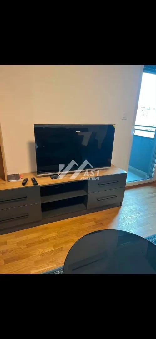 Izdavanje, jednosoban stan, 40m², Novi Majur, Petrovaradin