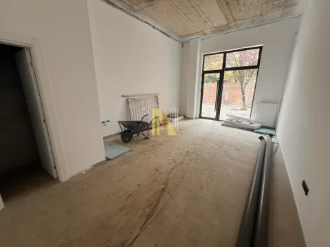 Izdavanje, poslovni prostor, 107m², Bulevar patrijarha Pavla, Novi Sad Sve Podlokacije - image 4