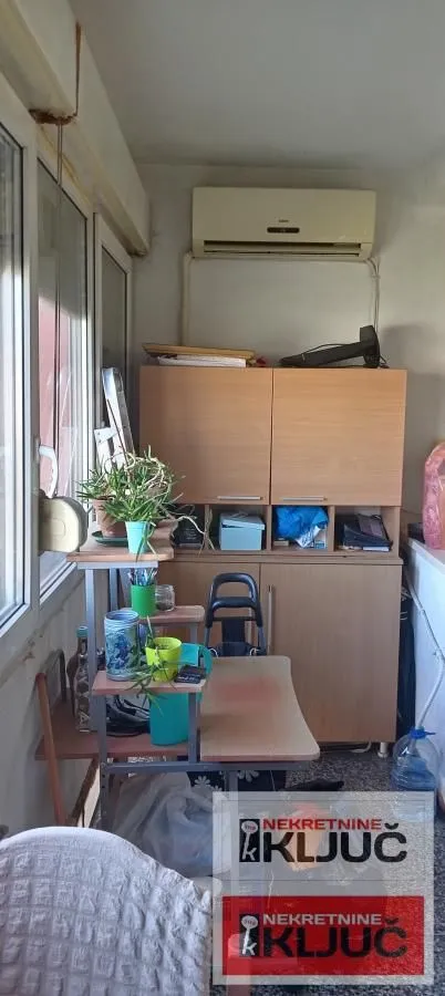 Prodaja, trosoban stan, 70m², Bulevar Oslobodjenja, Novi Sad Sve Podlokacije