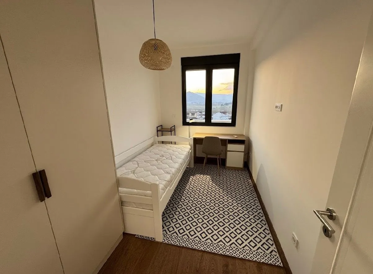Rent, three bedroom apartment, 96m², Tološka šuma, Podgorica