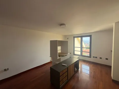 Izdavanje, kuća, 270m², Gorica C, Podgorica - image 21