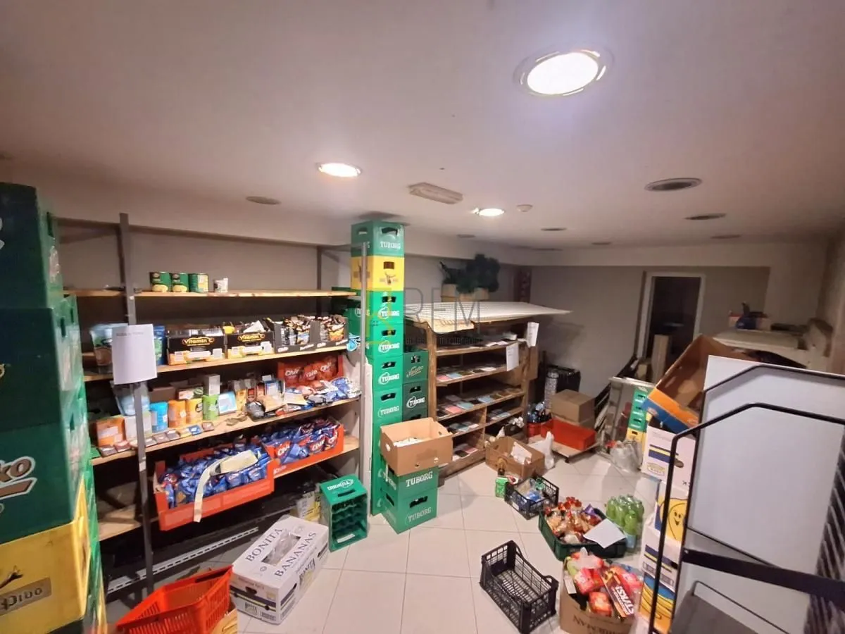 Sale, office space, 41m², Lepa Kata, Podgorica