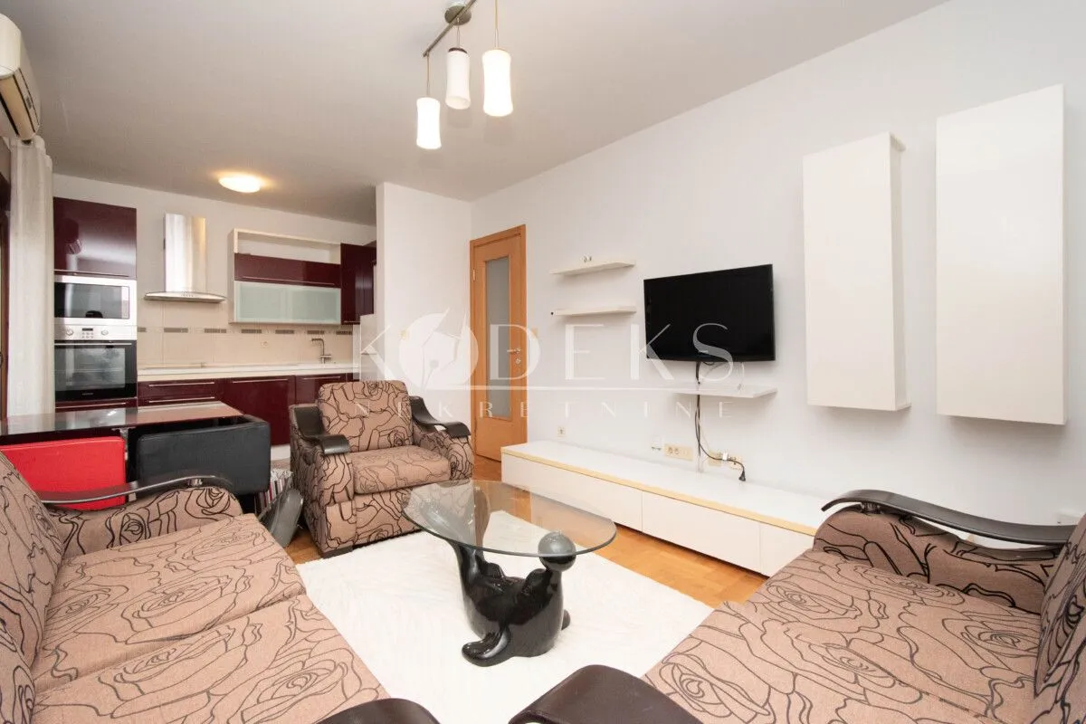 Rent, one bedroom apartment, 43m², Stari Aerodrom, Podgorica