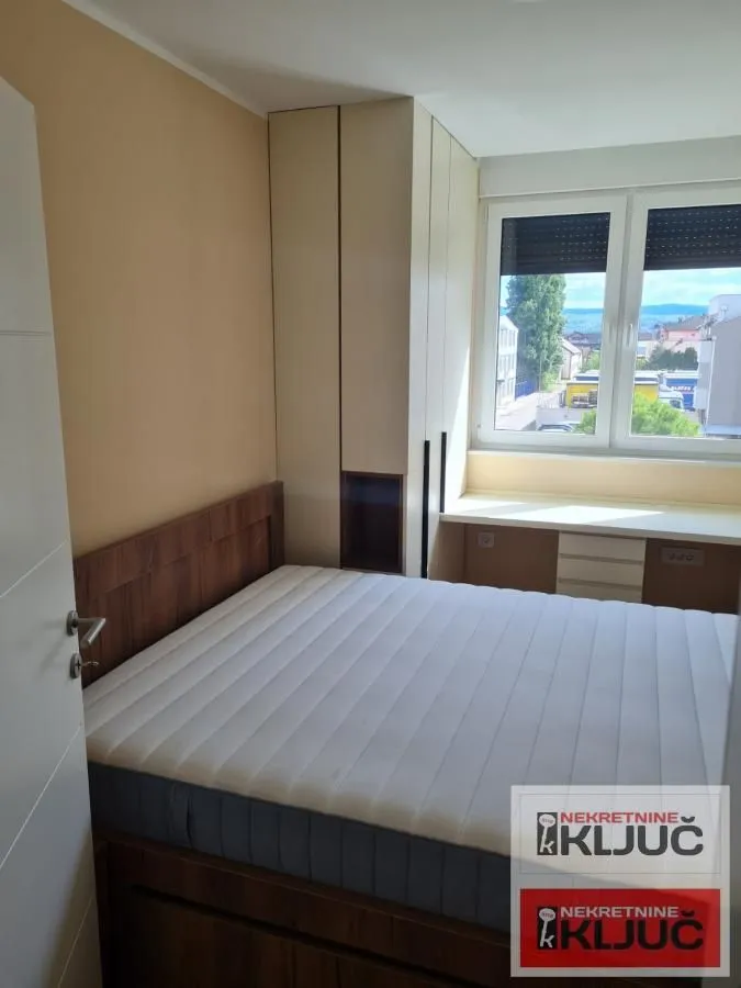 Izdavanje, trosoban stan, 80m², Veternik, Novi Sad Sve Podlokacije