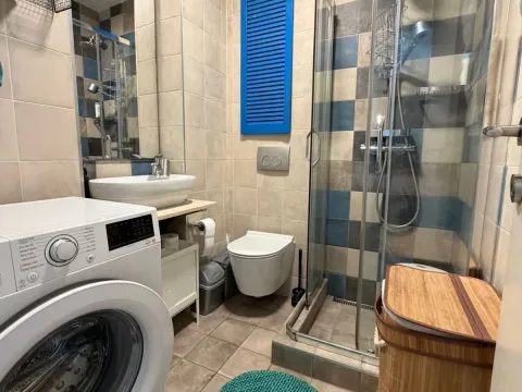 Rent, one bedroom apartment, 60m², Blok 5, Podgorica - image 10