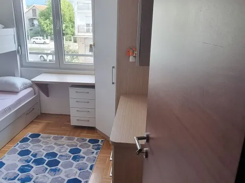 Rent, two bedroom apartment, 74m², Dalmatinska ulica, Podgorica - image 11