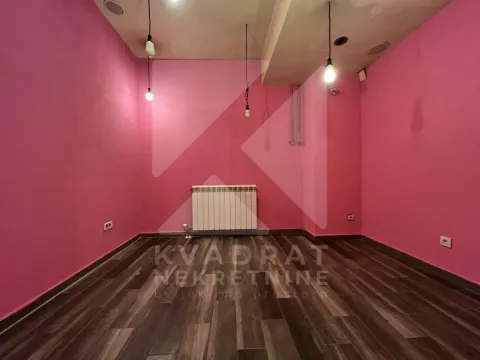 Izdavanje, poslovni prostor, 110m², Preko Morače, Podgorica - image 10