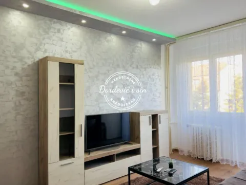 Izdavanje, jednosoban stan, 40m2, Centar, Kragujevac Izdavanje, jednosoban stan, 40m2, Centar, Kragujevac