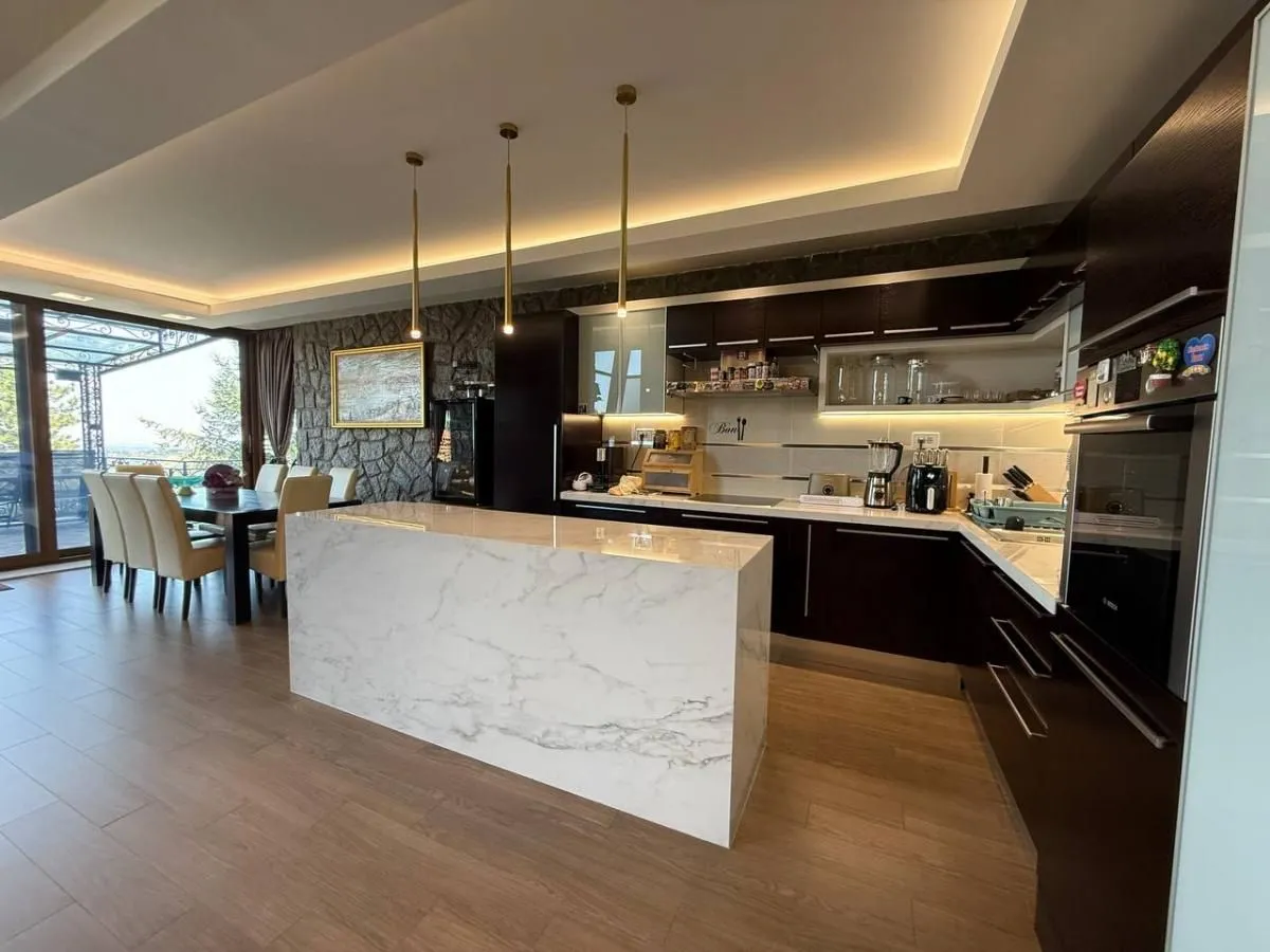 Prodaja, kuća, 318m², Petrovaradin, Novi Sad