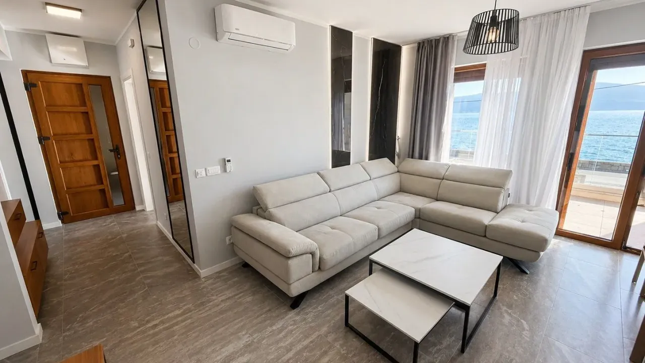 Prodaja, stan, 69m², Opatovo, Tivat