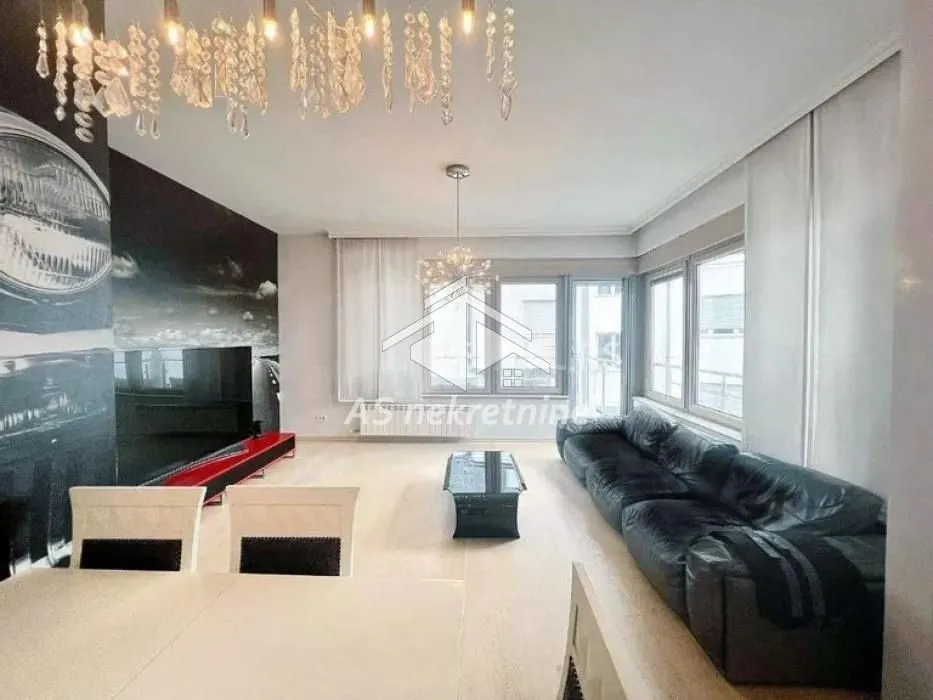 Izdavanje, četvorosoban stan, 105m², Savski Venac, Beograd