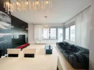 Izdavanje, četvorosoban stan, 105m², Savski Venac, Beograd - image 1