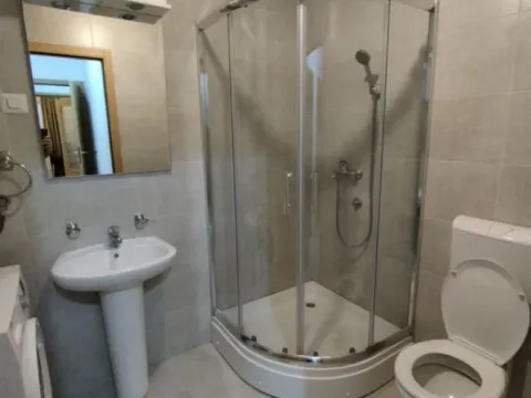 Izdavanje, dvosoban stan, 71m², Stari Aerodrom, Podgorica - image 2