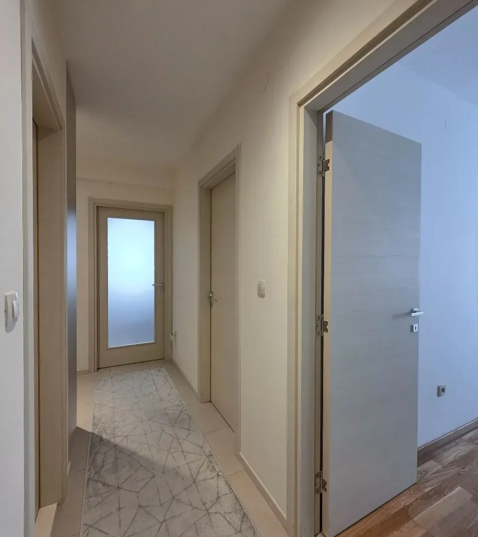 Izdavanje, dvosoban stan, 53m², Zabjelo, Podgorica
