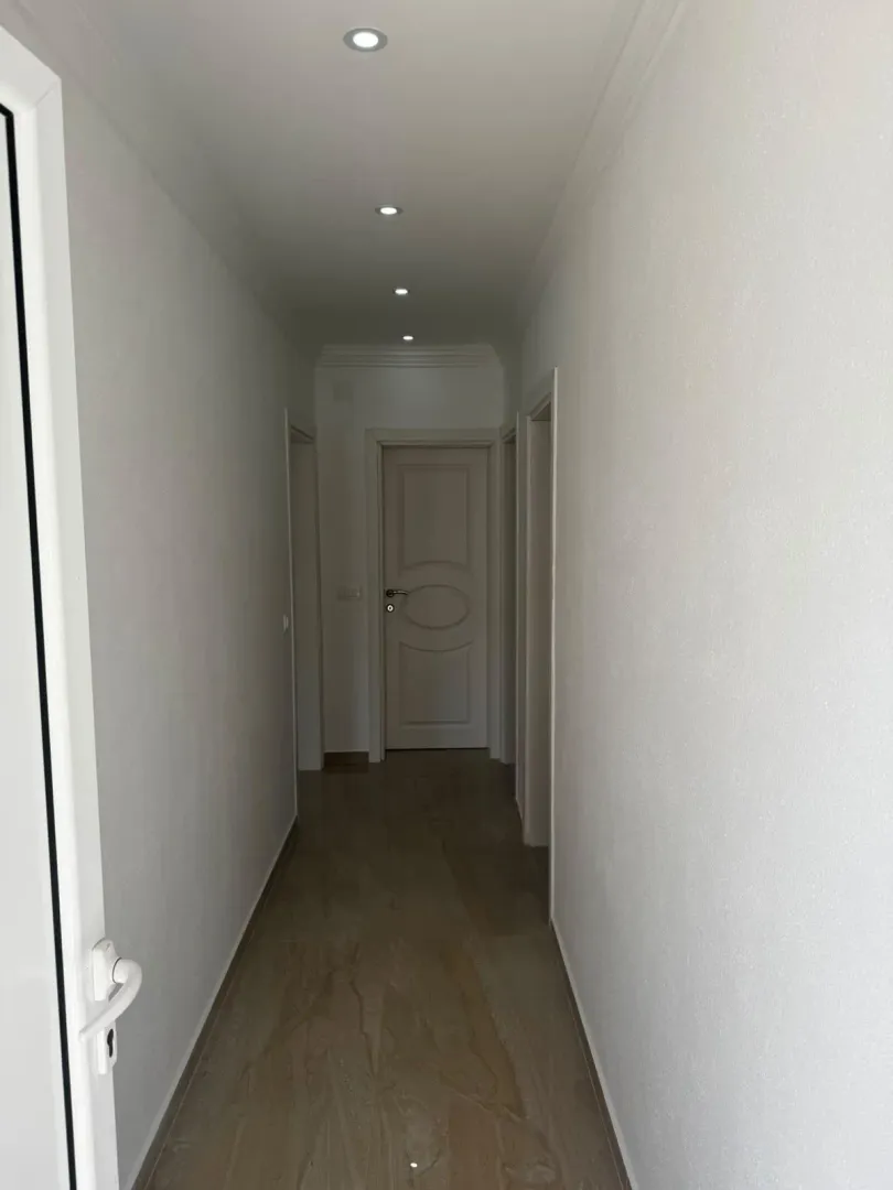 Izdavanje, dvosoban stan, 80m², Šušanj, Bar