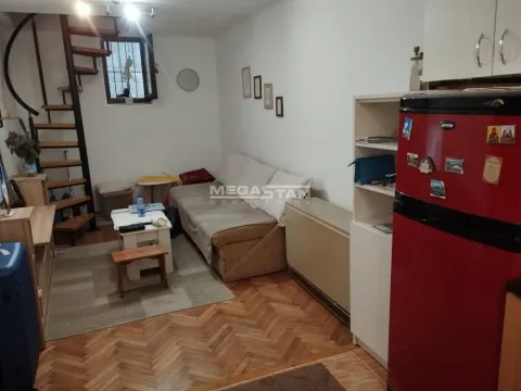 Kuća in Leštane