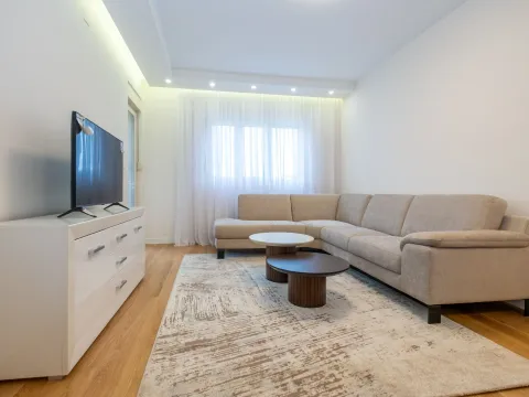 Rent, two bedroom apartment, 72m², Central Point, Podgorica - image 3