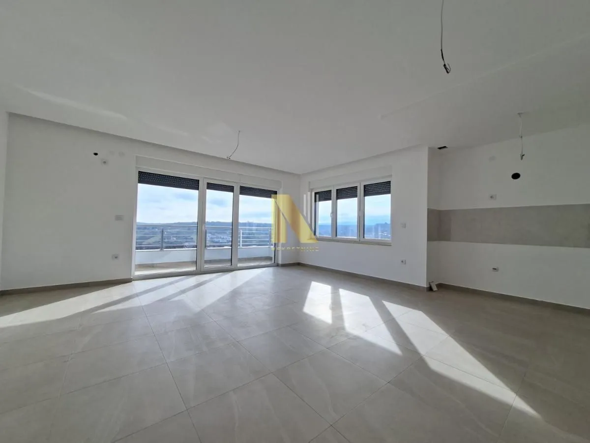 Sale, four bedroom apartment, 96m², Tatarsko brdo, Petrovaradin