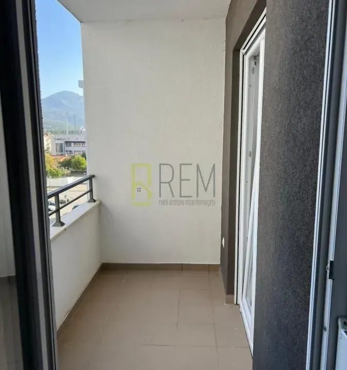 Izdavanje, jednosoban stan, 52m², Podgorica, Crna Gora