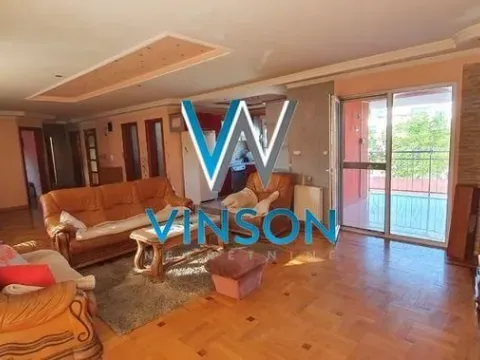 Izdavanje, četvorosoban stan, 198m², Petrovaradin, Novi Sad - image 2