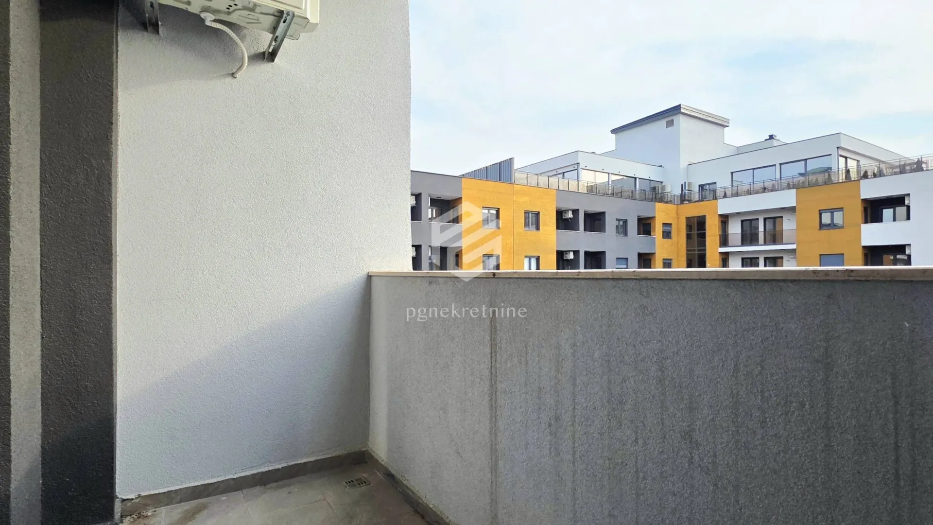 Prodaja, jednosoban stan, 43m², Stari Aerodrom, Podgorica