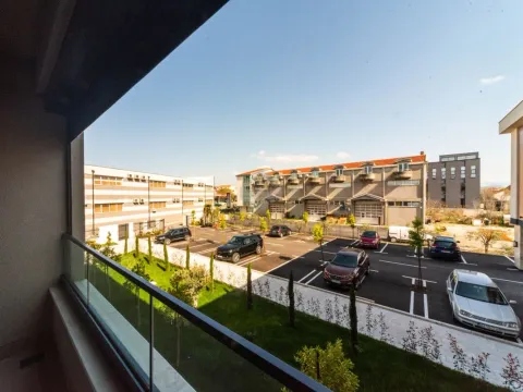 Izdavanje, jednosoban stan, 47m², Donja Gorica, Podgorica - image 12