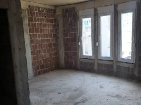 Sale, one bedroom apartment, 32m², Šušanj, Bar - image 1