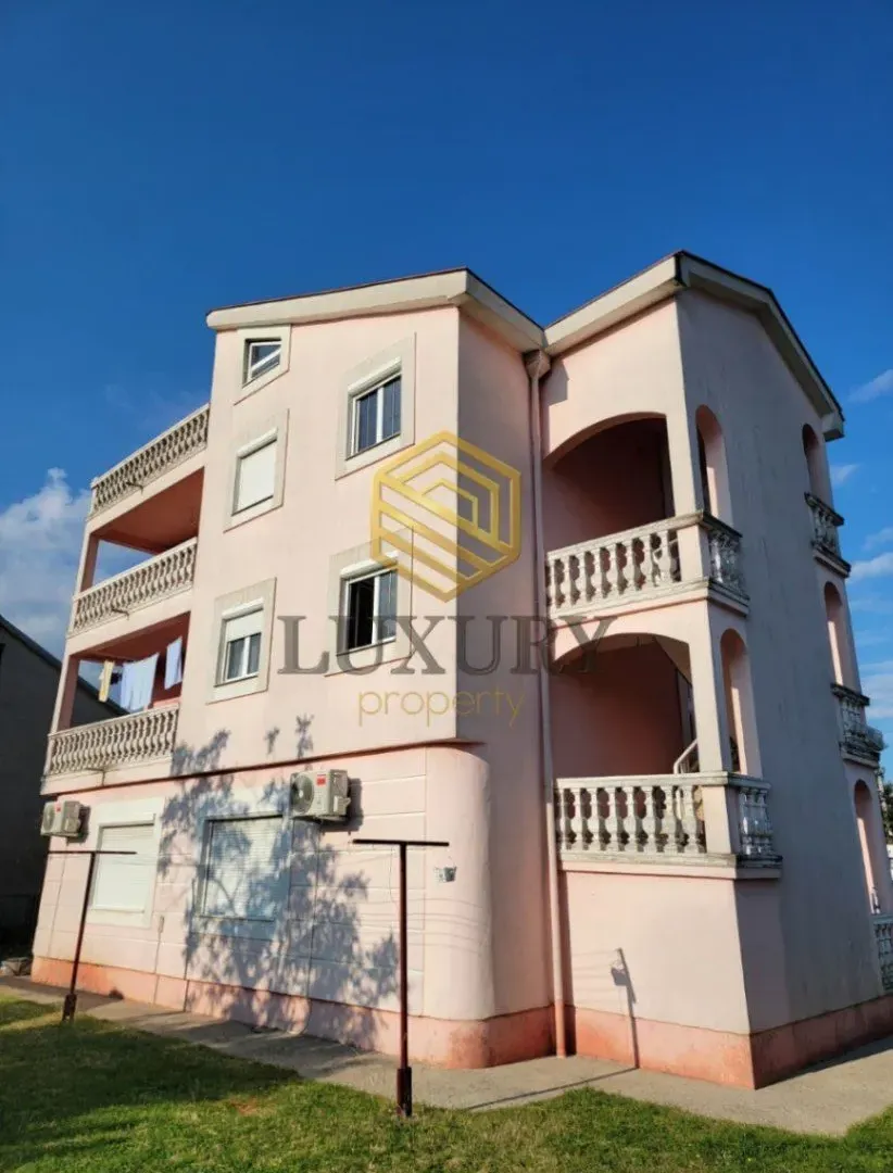 Rent, two bedroom apartment, 100m², Zlatica, Podgorica
