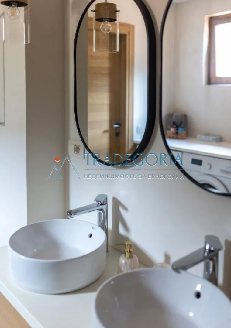 Prodaja, kuća, 170m², Škaljari, Kotor