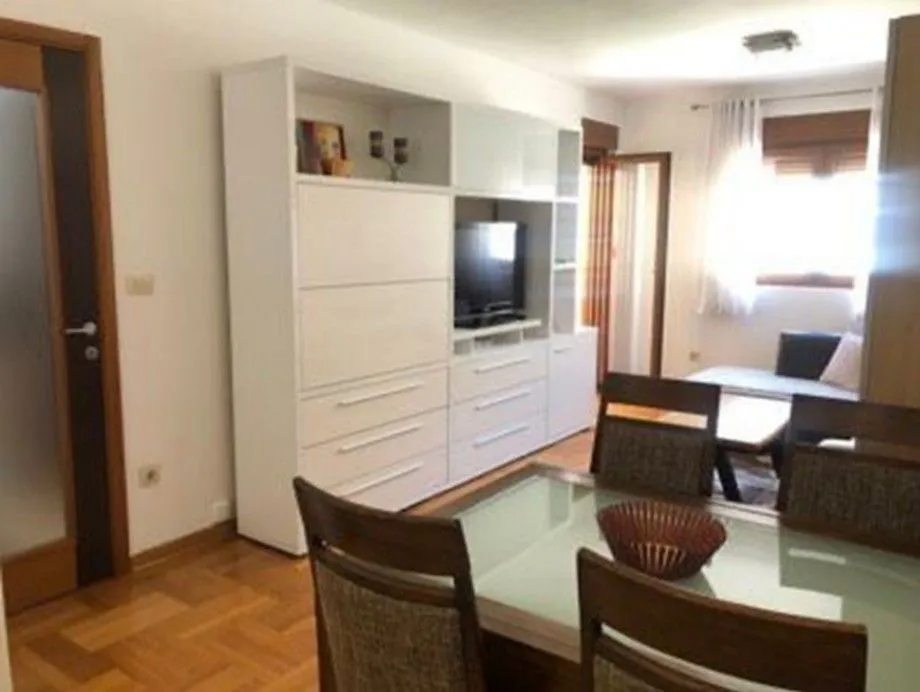 Prodaja, jednosoban stan, 44m², Stari Aerodrom, Podgorica