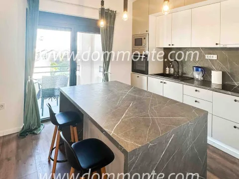 Rent, three bedroom apartment, 100m², Mažina, Tivat - image 14