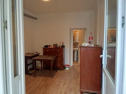 Rent, three bedroom apartment, 58m², Kalenić Pijaca, Vračar Sve Podlokacije - image 9