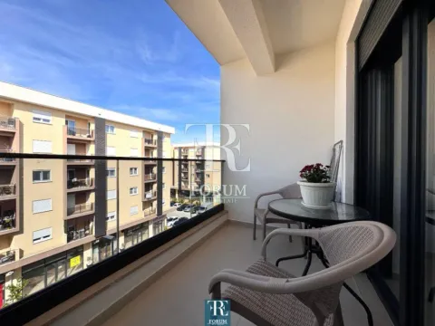 Izdavanje, jednosoban stan, 50m², City Kvart, Podgorica - image 11