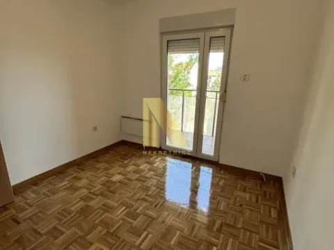 Izdavanje, trosoban stan, 96m², Bulevar Evrope, Novi Sad Sve Podlokacije - image 10