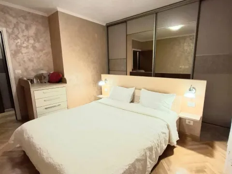 Izdavanje, trosoban stan, 88m², Podgorica, Crna Gora - image 8