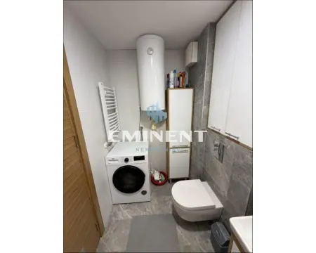 Kupatilo sa veš mašinom, bojlerom i sanitarijama. - image 11