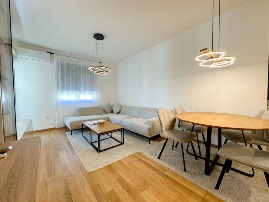 Izdavanje, jednosoban stan, 46m², New City, Podgorica