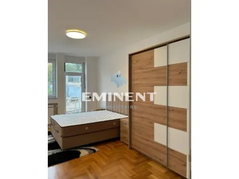 Rent, three bedroom apartment, 100m², Savski Venac, Beograd - image 13