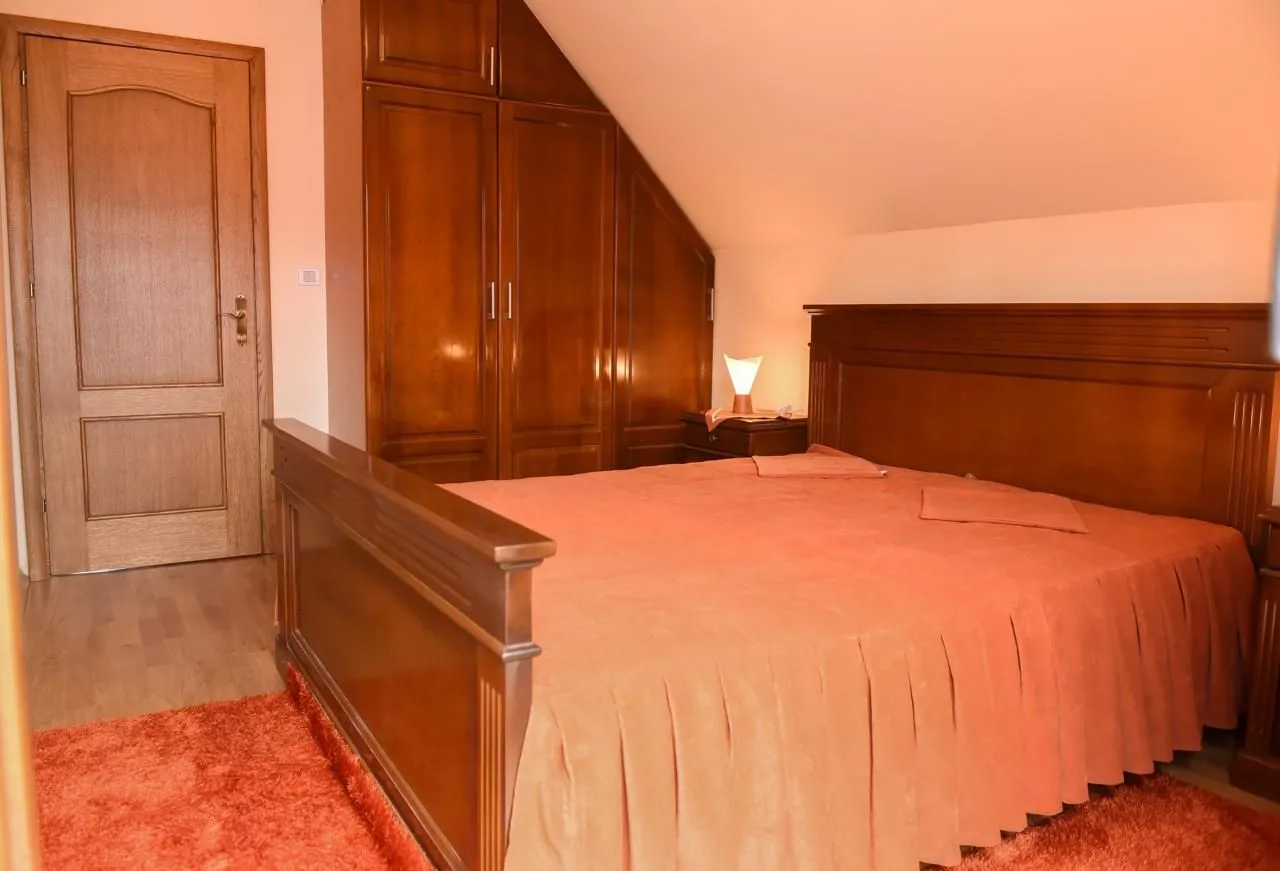 Prodaja, kuća, 200m², Žabljak, Crna Gora