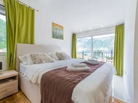 Prodaja, kuća, 300m², Kotor, Crna Gora - image 11