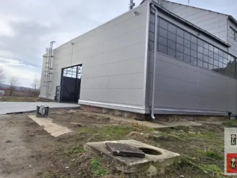 Rent, office space, 2800m², Futog, Novi Sad Sve Podlokacije - image 2