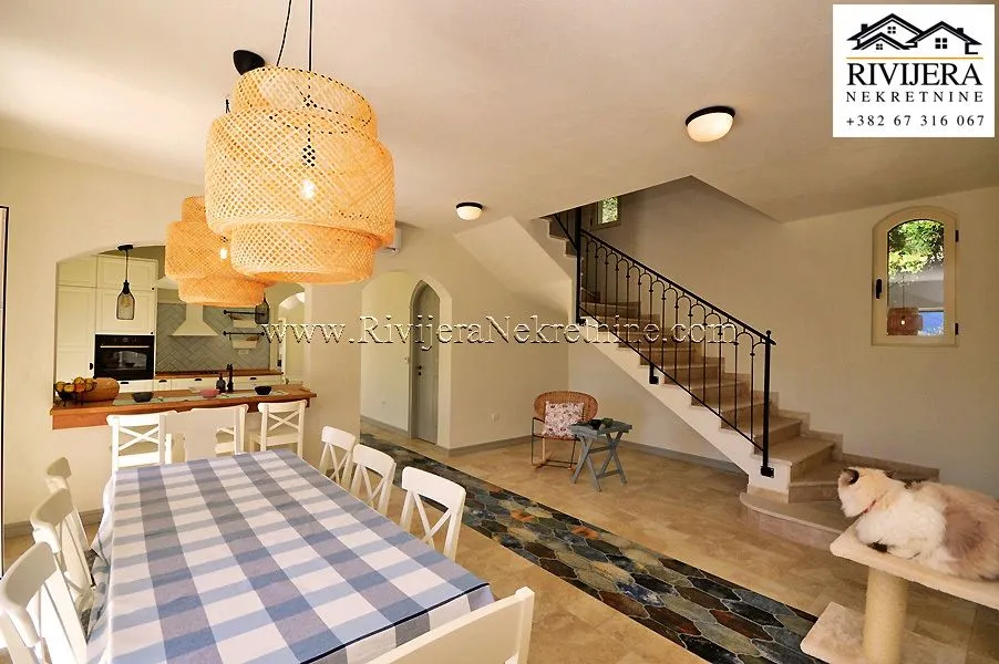 Prodaja, kuća, 184m², Baošići, Herceg Novi