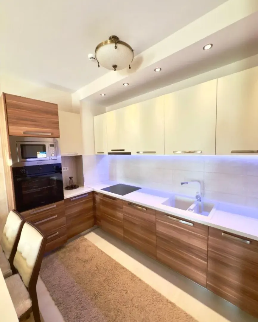 Izdavanje, dvosoban stan, 64m², City Kvart, Podgorica