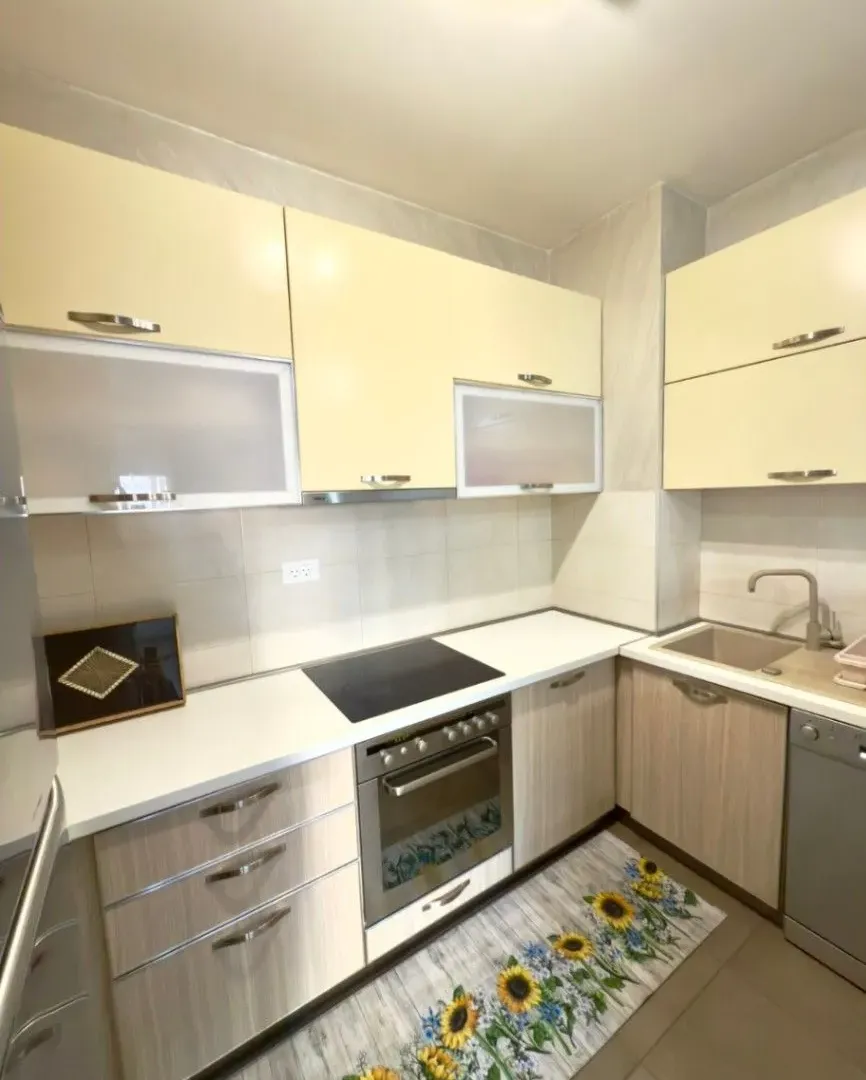 Izdavanje, jednosoban stan, 50m², City Kvart, Podgorica