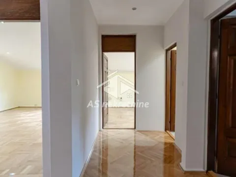 Izdavanje, stan, 210m², Savski Venac, Beograd - image 13