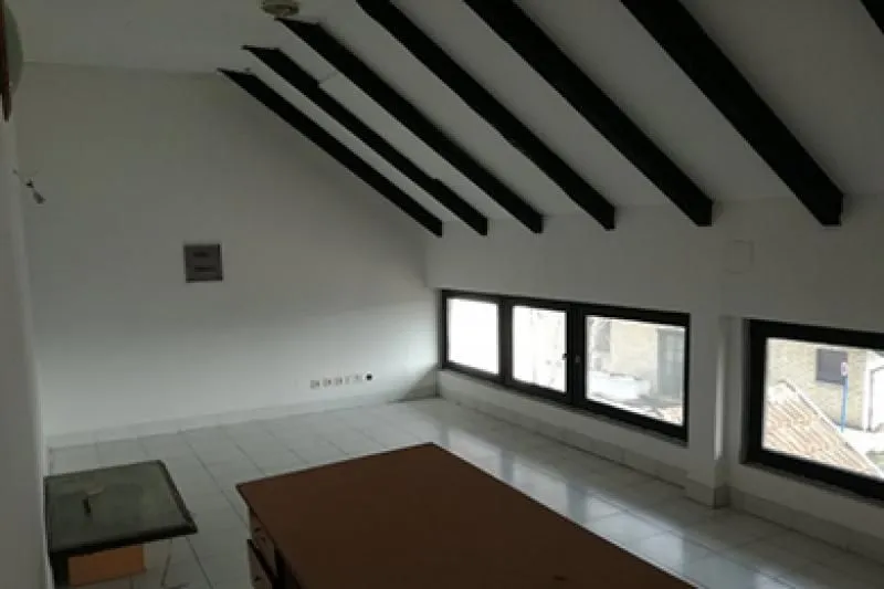 Rent, office space, 195m², Surčin, Beograd
