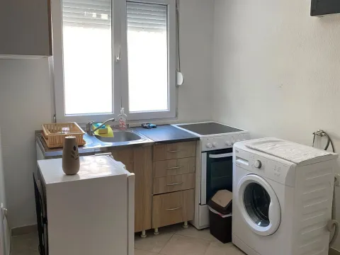 Rent, one bedroom apartment, 38m², Centar, Kotor - image 6