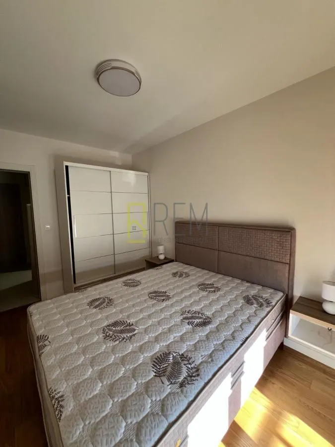 Prodaja, jednosoban stan, 49m², Central Point, Podgorica
